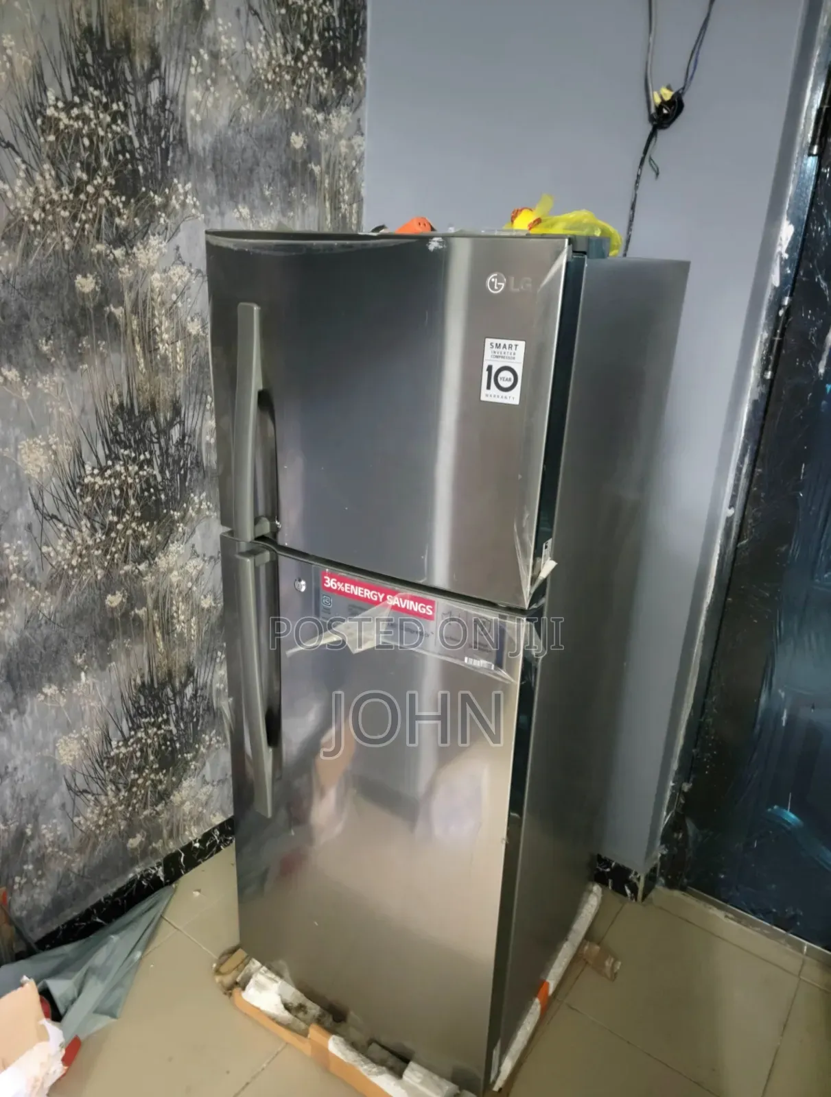 LG Smart Inverter Fridge. 260L