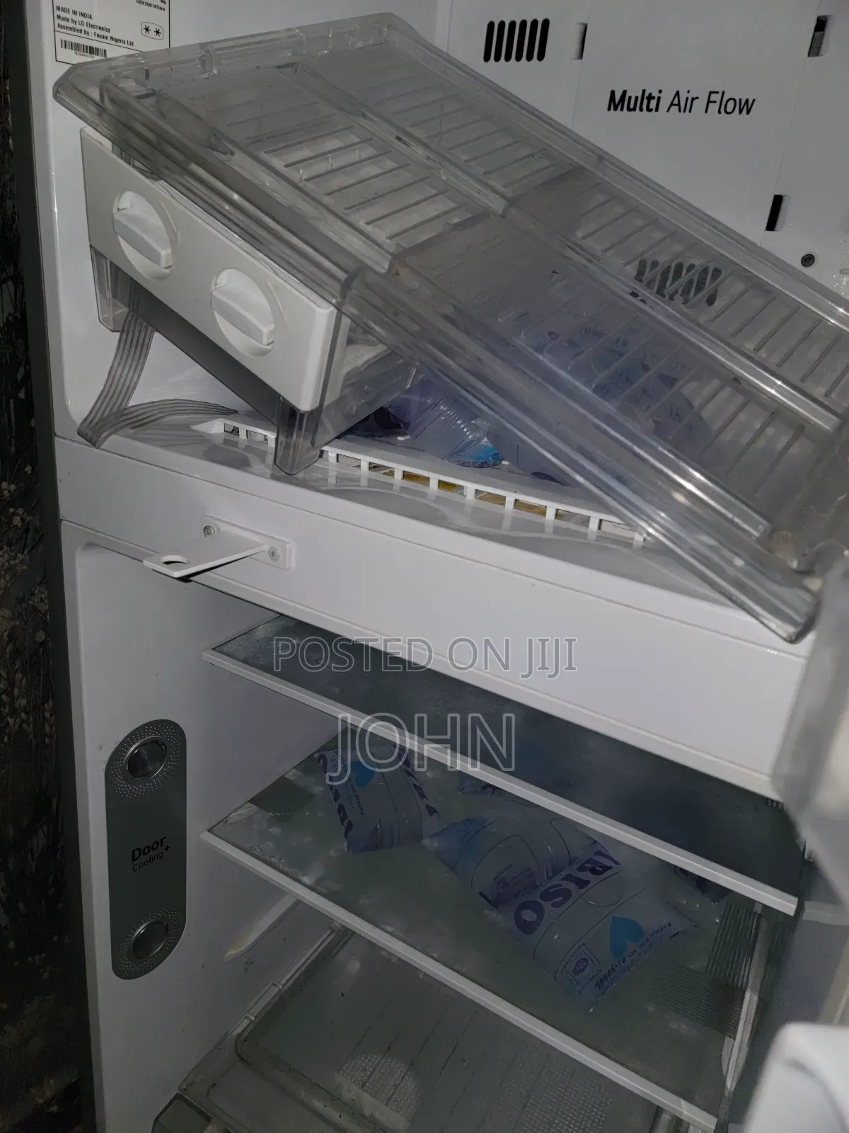 LG Smart Inverter Fridge. 260L