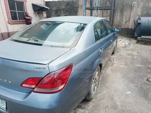 Toyota Avalon 2010 Blue
