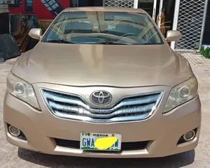 Toyota Camry 2008 Gold