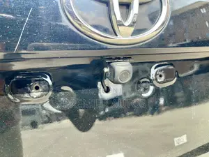 Toyota Camry SE 4dr Sedan (2.5L 4cyl 6A) 2013 Silver