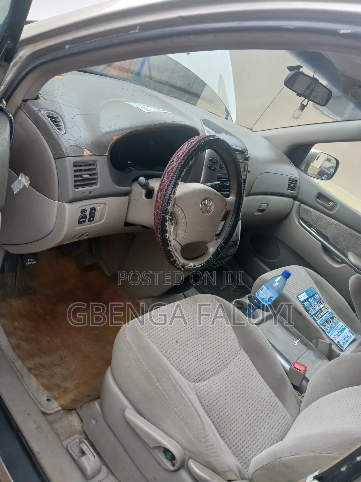 Toyota HiAce 2006 Gold