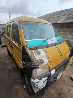 Volkswagen Transporter 1996 Yellow