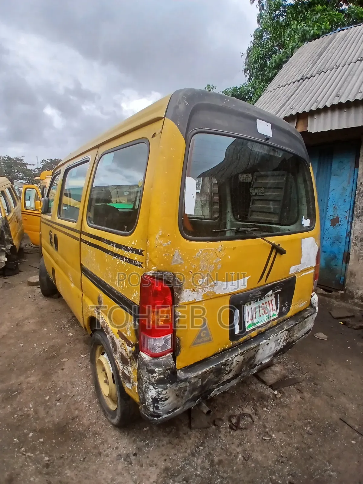 Volkswagen Transporter 1996 Yellow