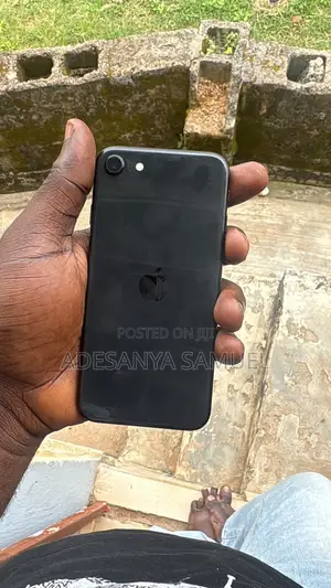 Apple iPhone SE 64 GB Black