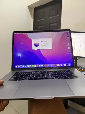 Laptop Apple MacBook Pro 2016 16GB Intel Core i7 HDD 256GB