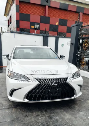 Lexus ES 350 Luxury FWD 2023 White