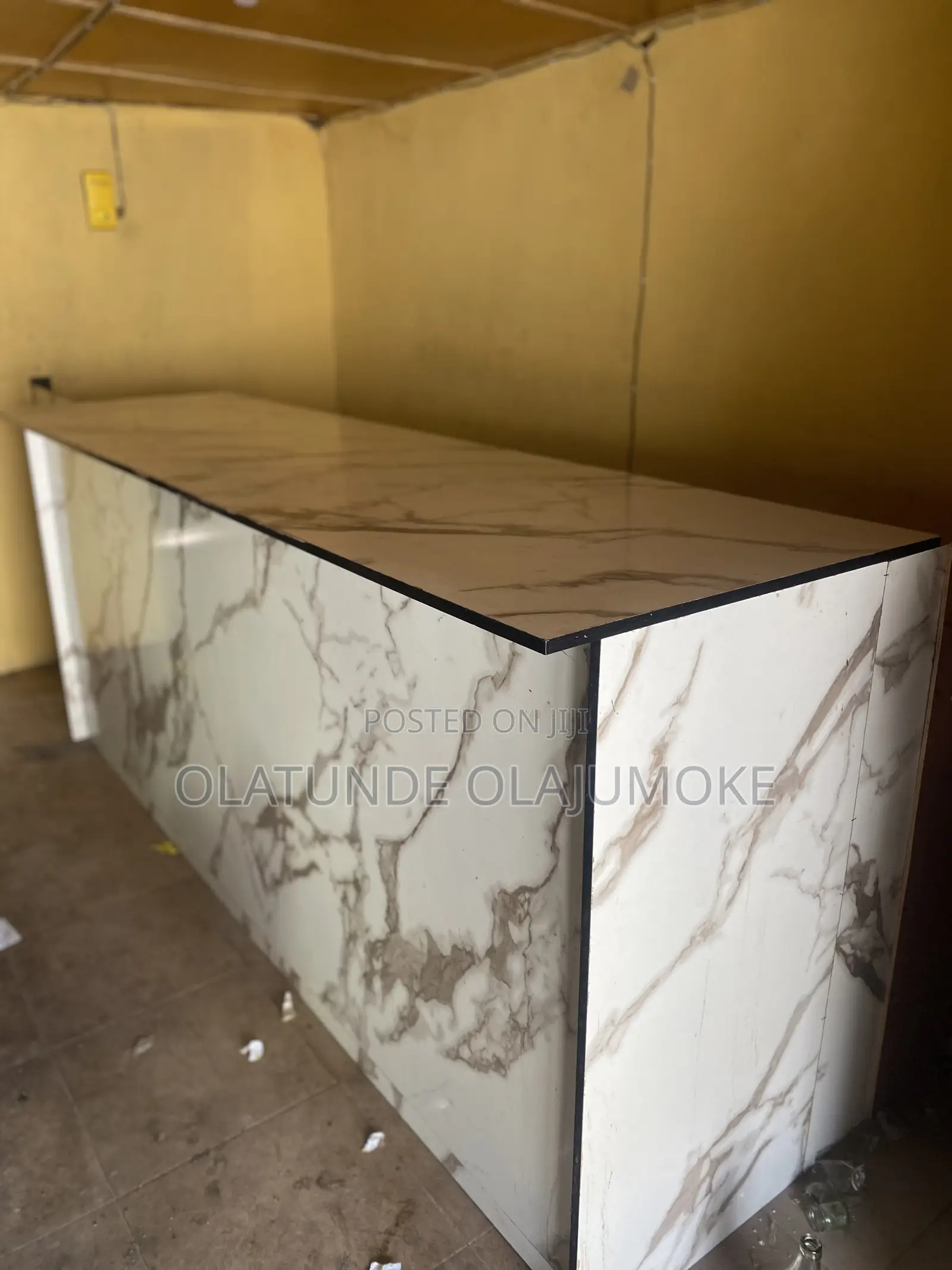 Receptionist Table/Cabinet