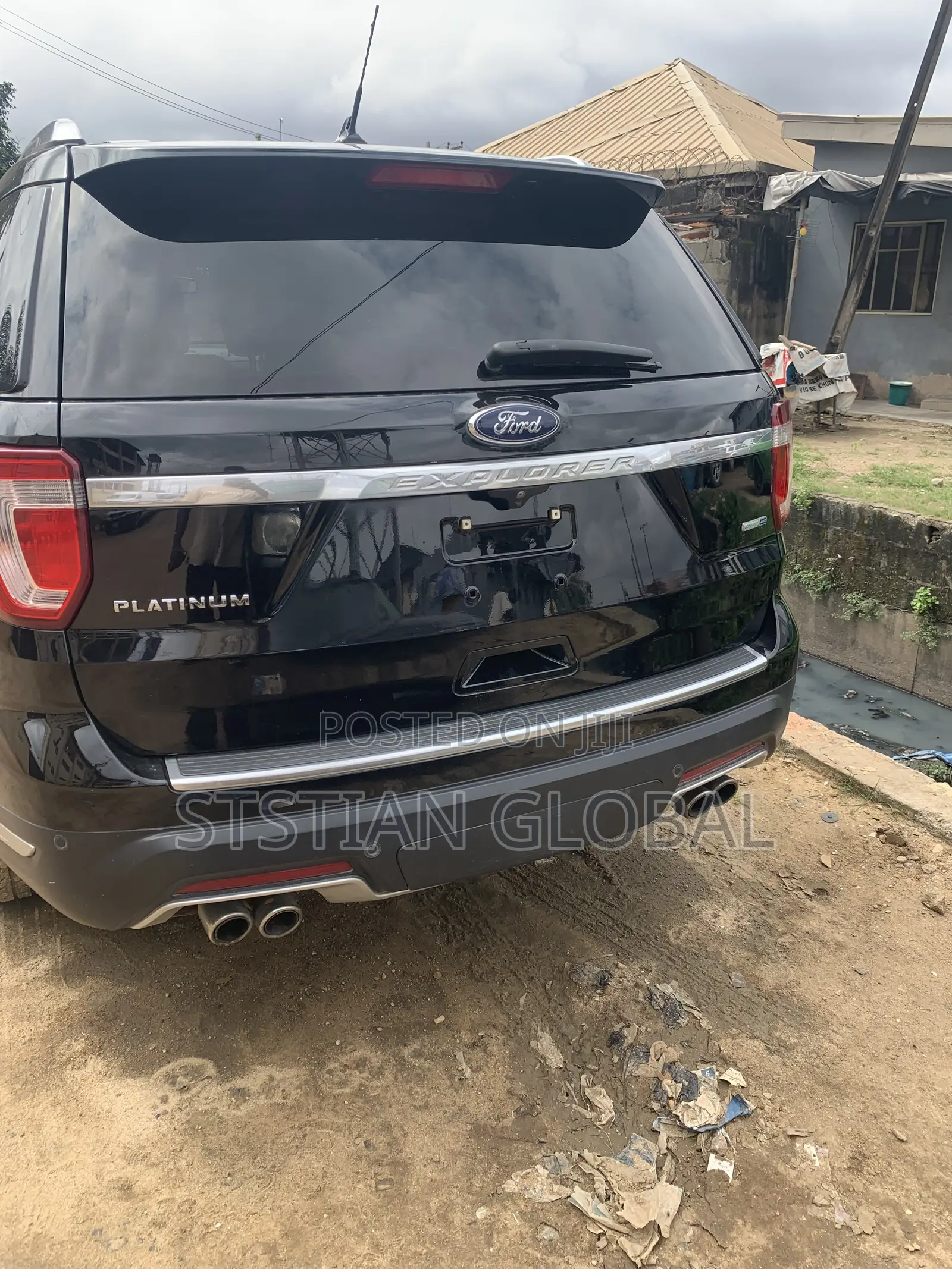 Ford Explorer Platinum AWD 2018 Black