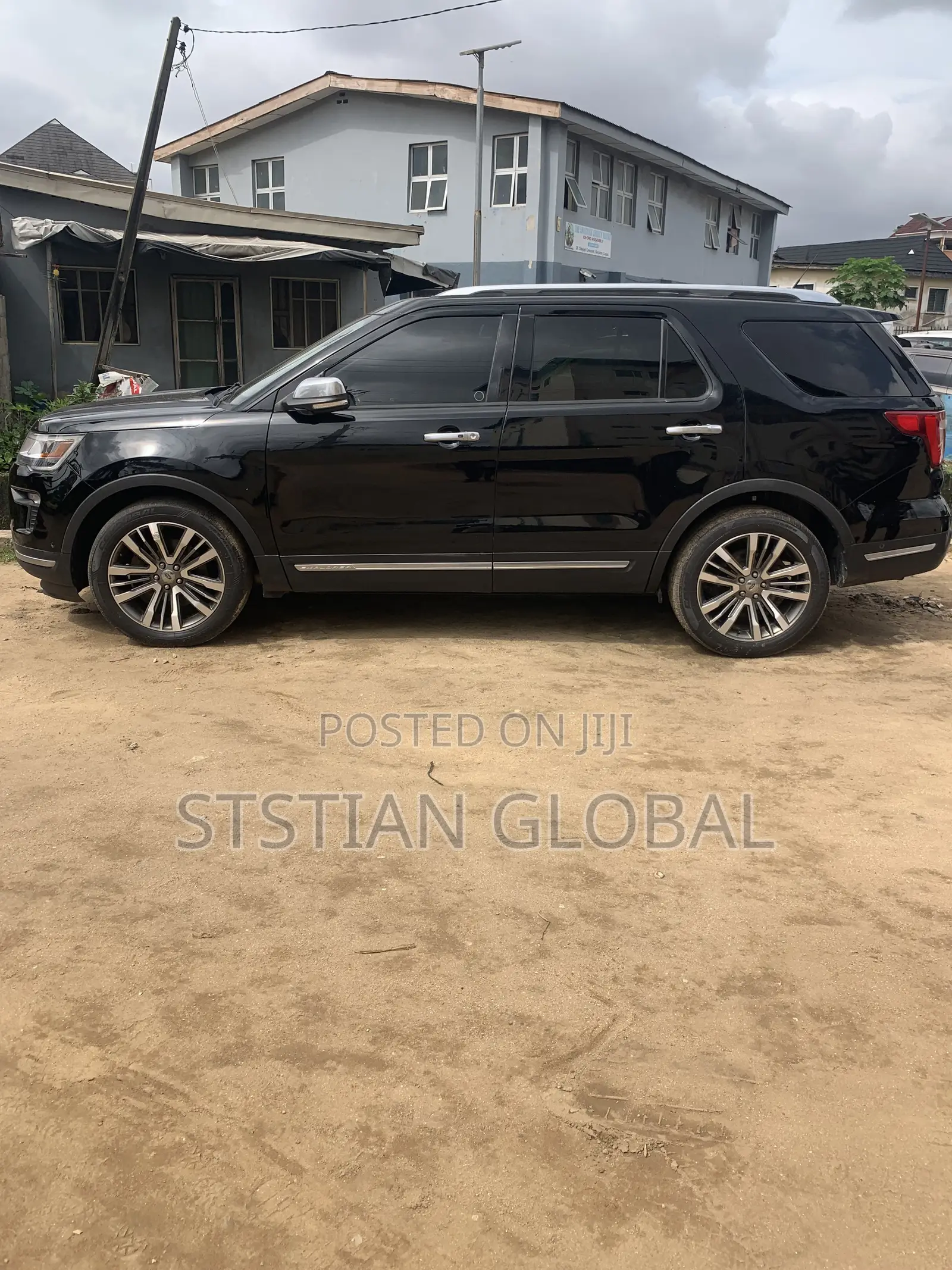 Ford Explorer Platinum AWD 2018 Black