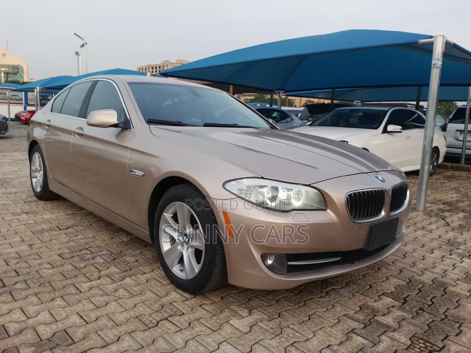 BMW 528i 2013 Gold