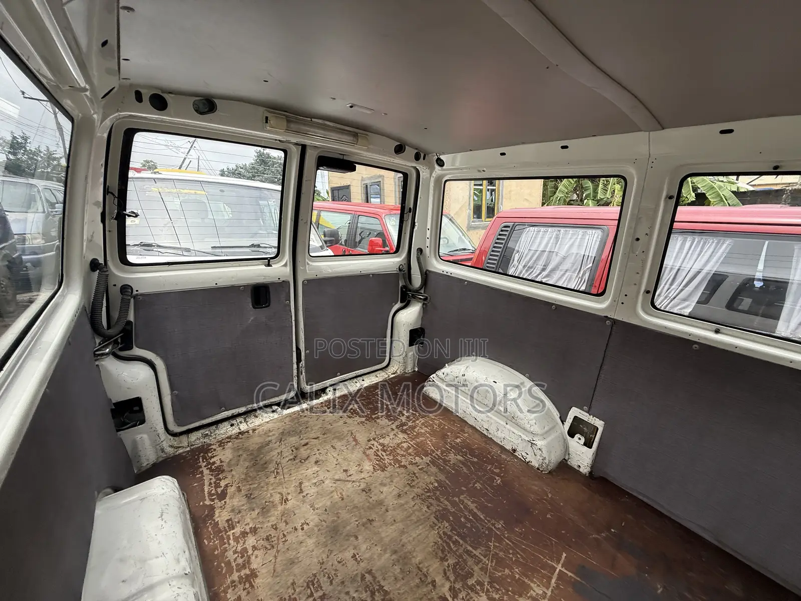 Volkswagen Transporter 2005 White