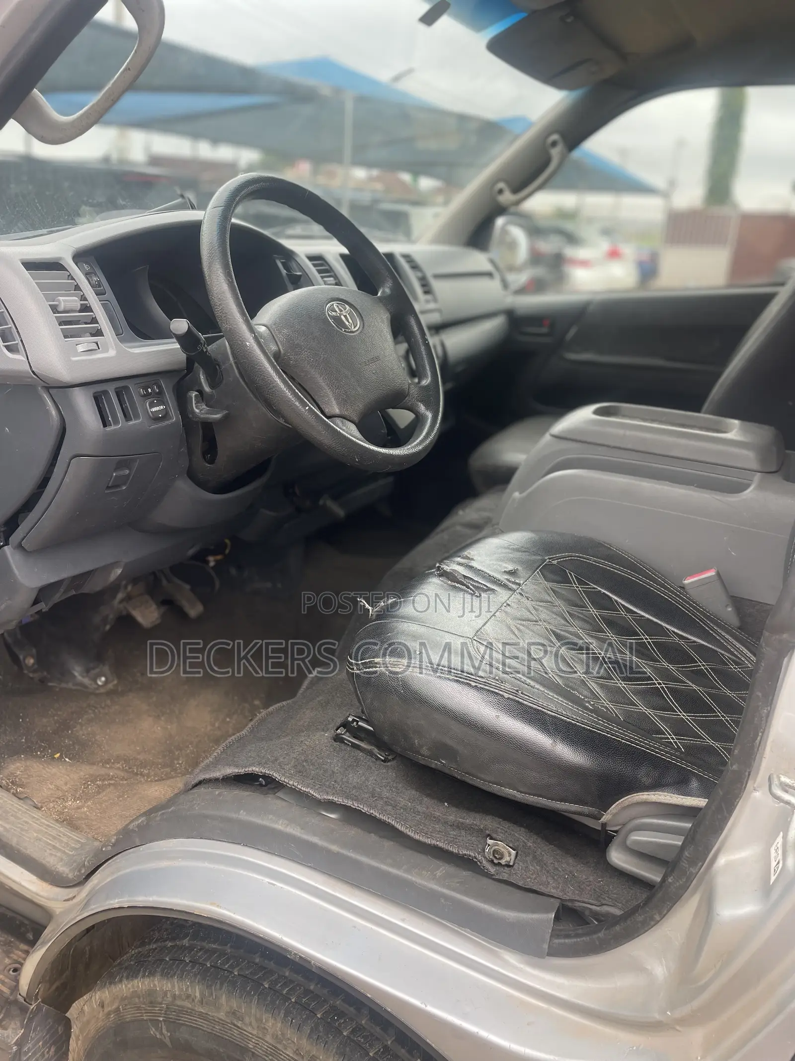 Toyota HiAce 2002 Silver