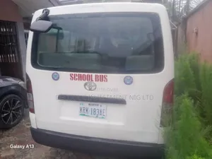 Toyota HiAce 2024 White