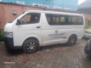 Toyota HiAce 2024 White