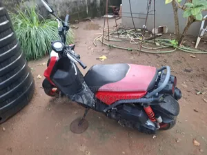 Yamaha 2016 Red