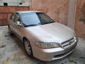 Honda Accord Coupe 1999 Gold