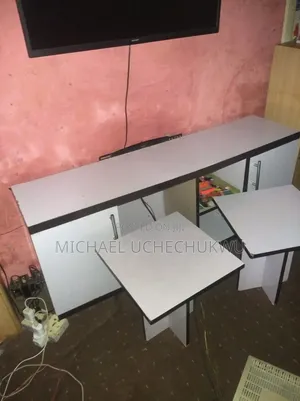 Neatly Used TV Stand With 2 White Side Stool
