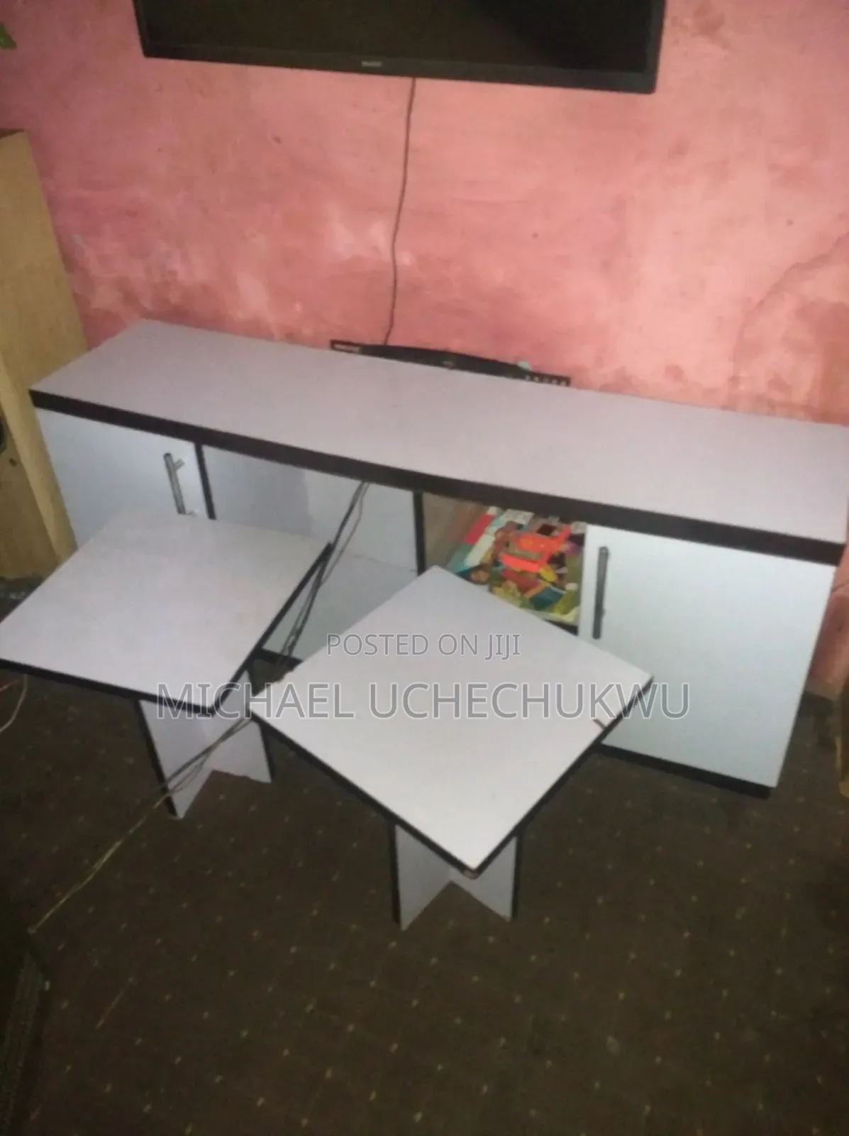 Neatly Used TV Stand With 2 White Side Stool