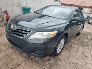 Toyota Camry 2010 Green