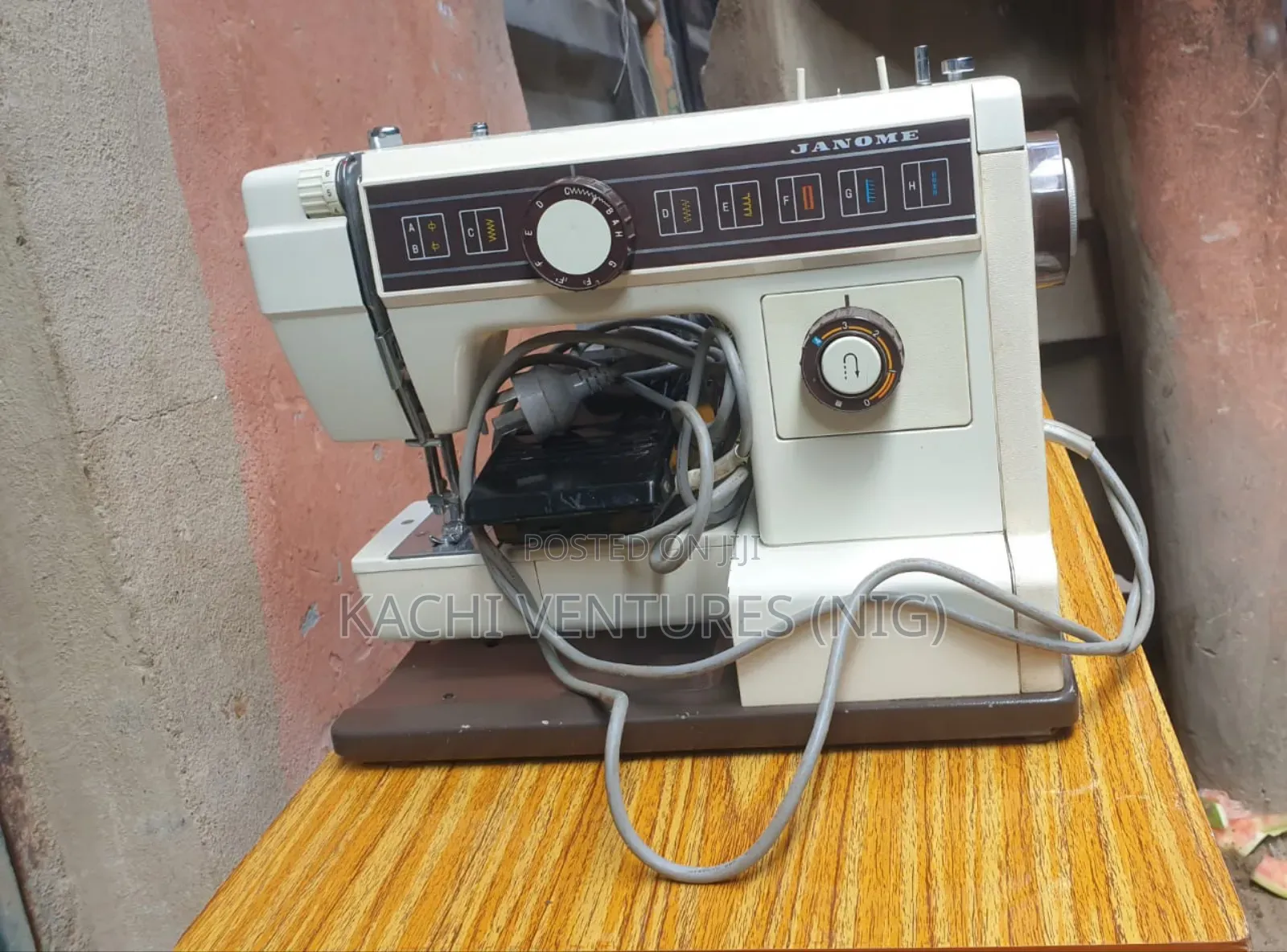 Janome Electric Table Top Sewing Machine