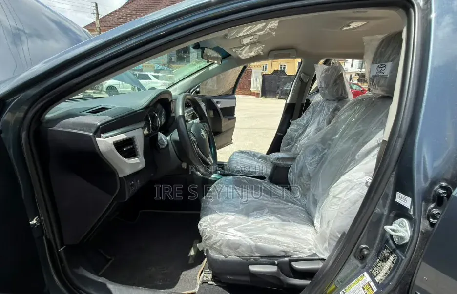 Toyota Corolla 2015 Gray