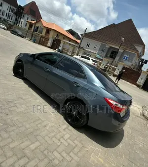 Toyota Corolla 2015 Gray
