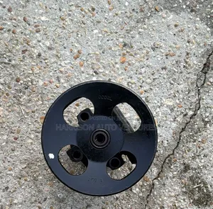 Toyota Sequoia 2000-2004 4.7l V8 Oem Power Steering Pump W/ Pulley