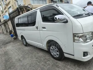 Toyota HiAce 2012 White