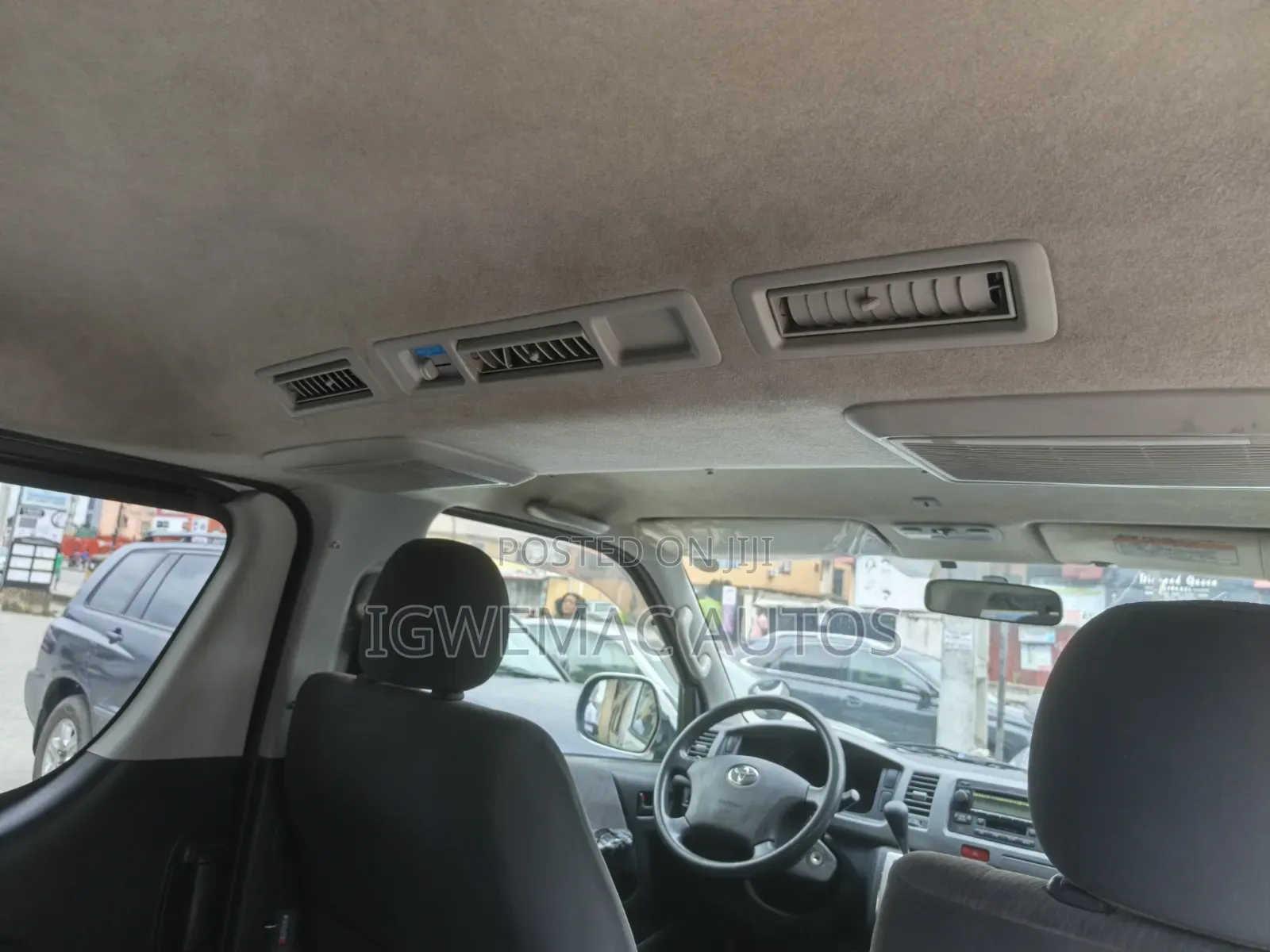 Toyota HiAce 2012 White