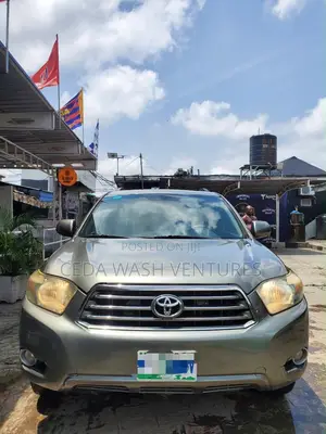 Toyota Highlander Sport 2010 Green