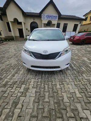 Toyota Sienna 2016 White