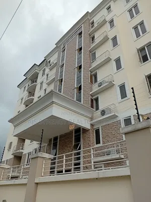 3bdrm Apartment in Lekki Phase 1 for rent