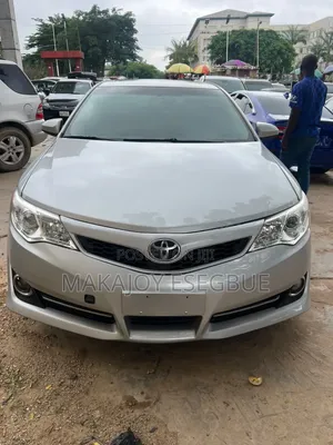 Toyota Camry SE 4dr Sedan (2.5L 4cyl 6A) 2013 Silver