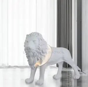 Indoor Creative Resin White Lion Sculpture