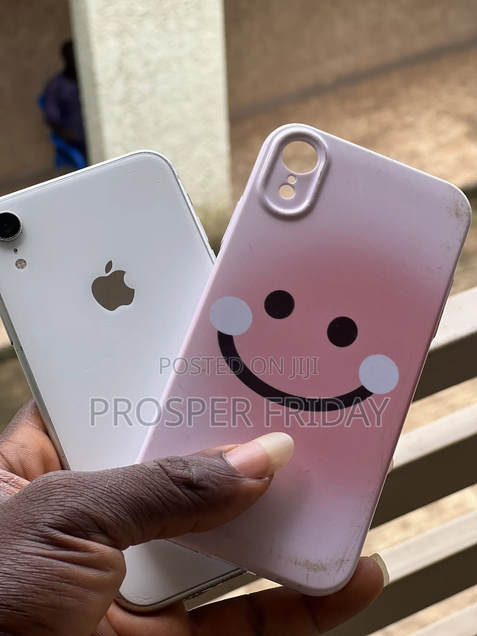 Apple iPhone XR 64 GB White