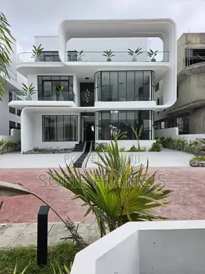 5bdrm Duplex in Osapa London for sale