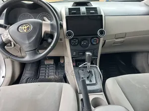 Toyota Corolla 2013 Silver