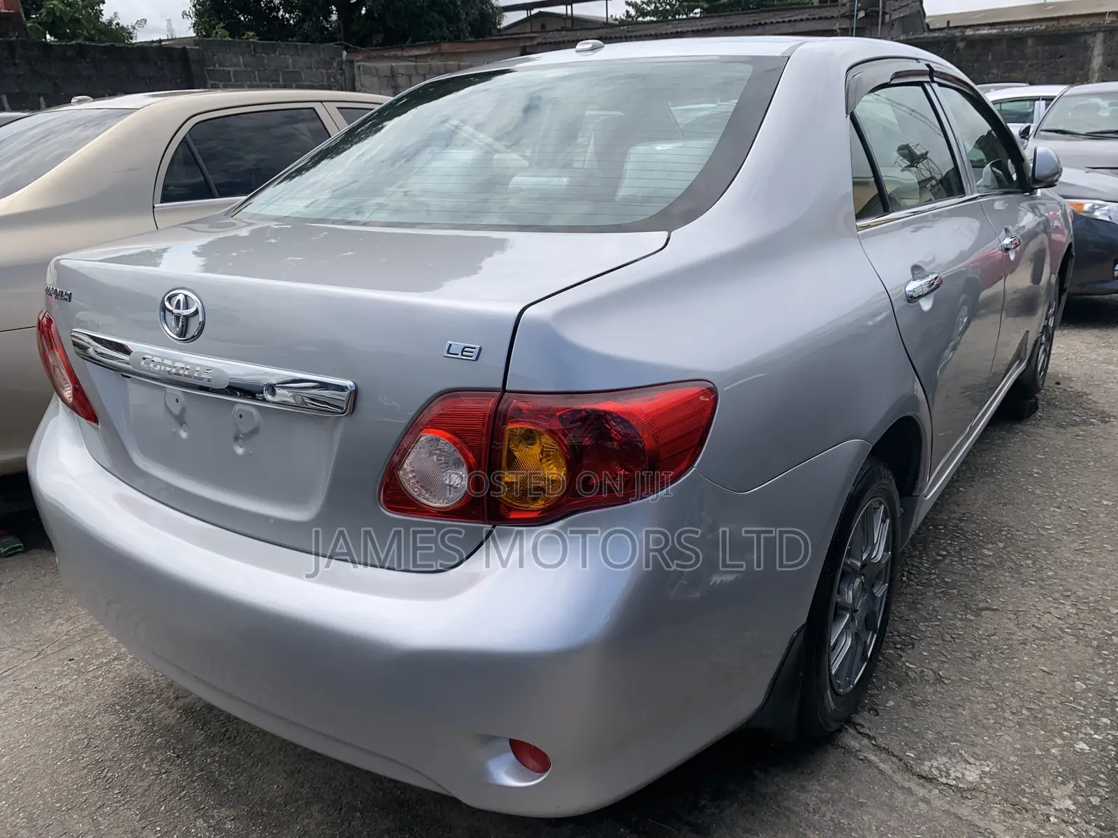 Toyota Corolla 2010 Silver
