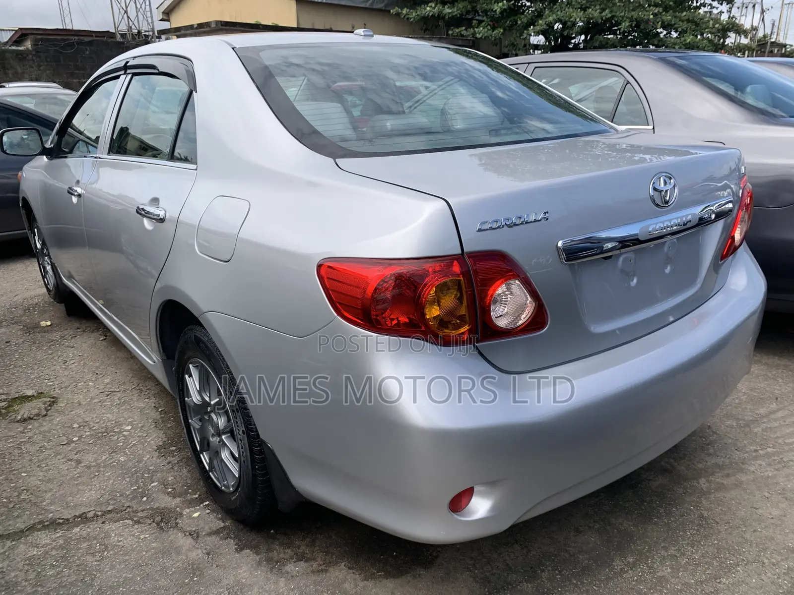 Toyota Corolla 2010 Silver