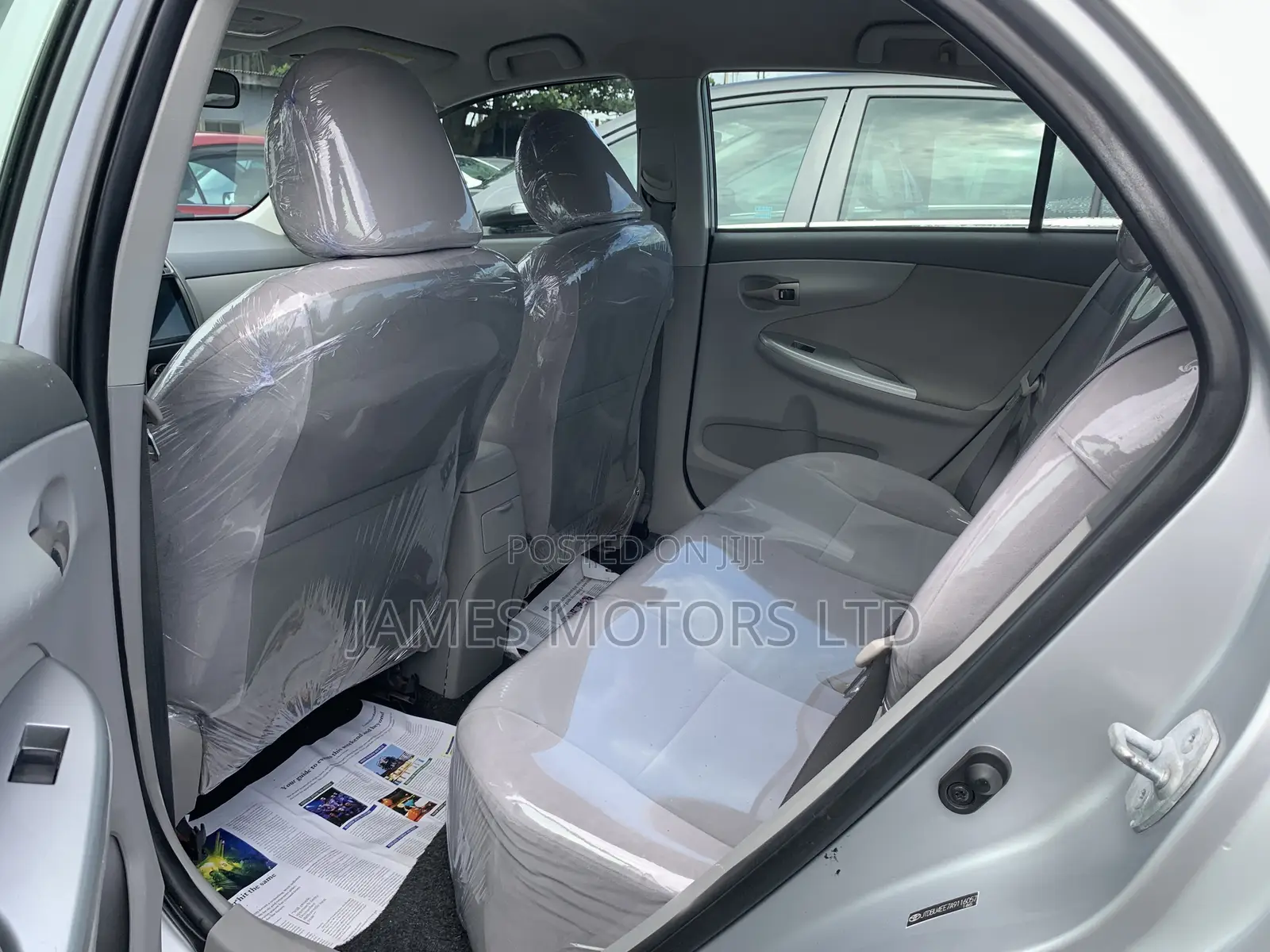 Toyota Corolla 2010 Silver