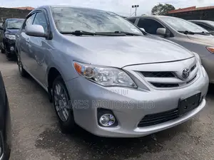 Toyota Corolla 2010 Silver