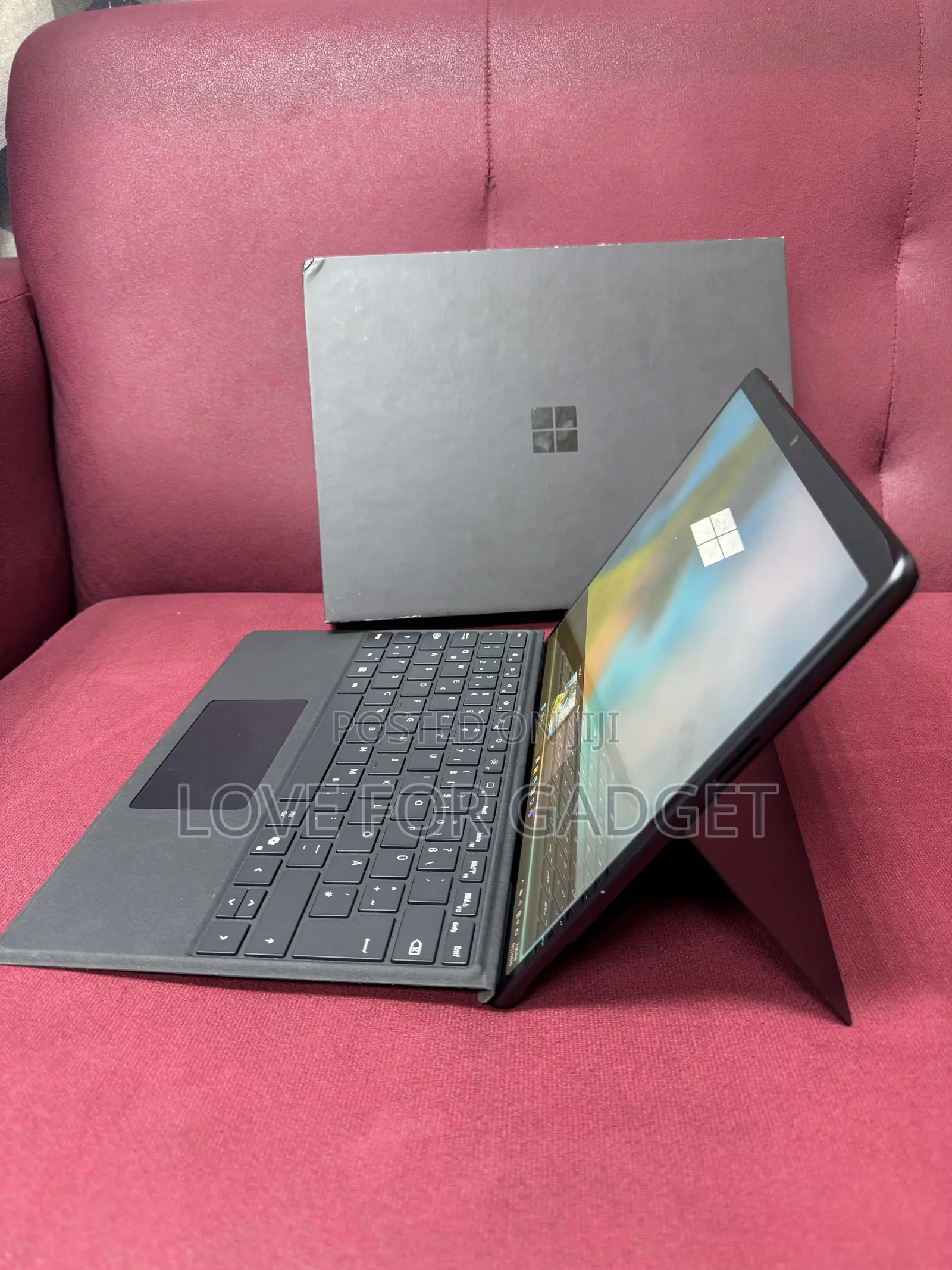 Laptop Microsoft Surface Pro 11th Edition, a Copilot+ PC 16GB SSD 1T