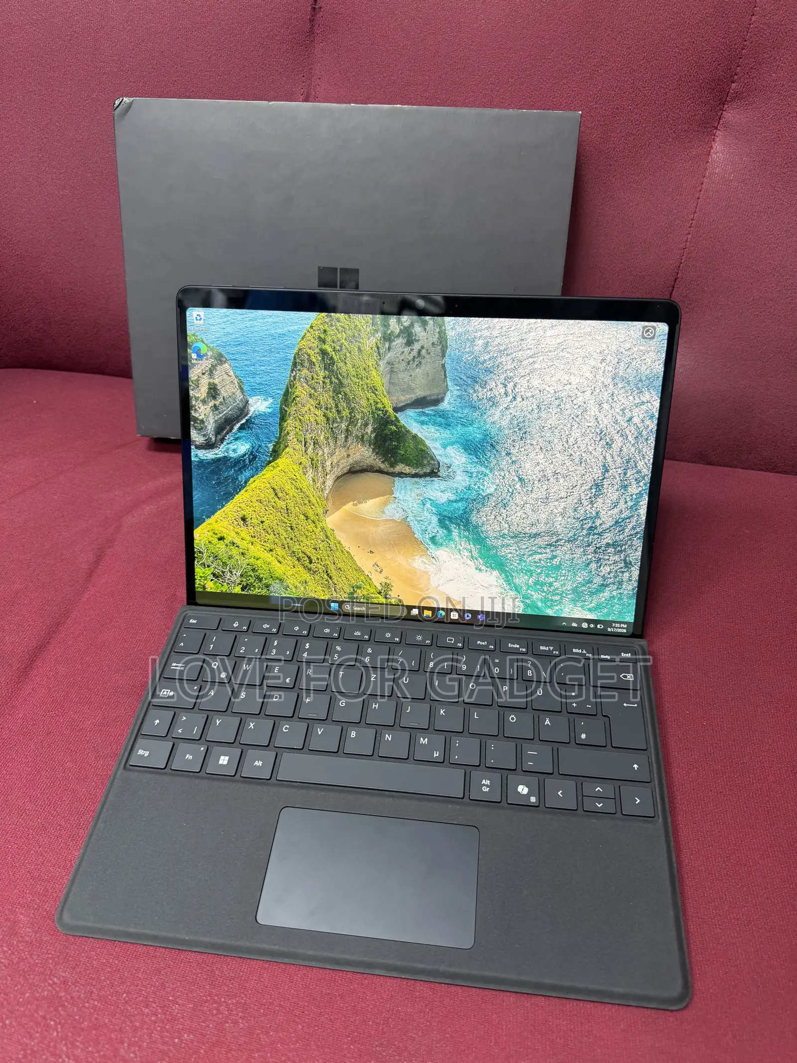 Laptop Microsoft Surface Pro 11th Edition, a Copilot+ PC 16GB SSD 1T