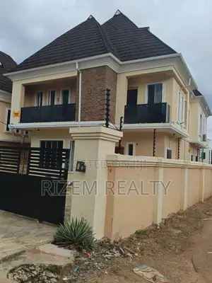 4bdrm Duplex in Carlton Gate Estate for rent