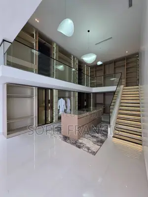 5bdrm Duplex in Osapa for sale