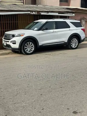 Ford Explorer Limited 2021 White