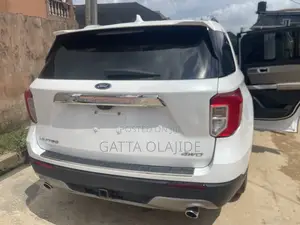 Ford Explorer Limited 2021 White