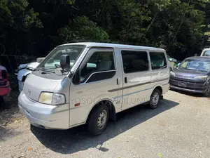 Mazda Bongo 2010