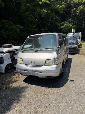 Mazda Bongo 2010